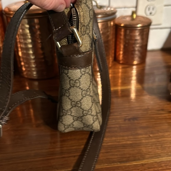 Gucci GG Messenger bag in monogram coated canvas   Vintage. - Picture 7 of 16
